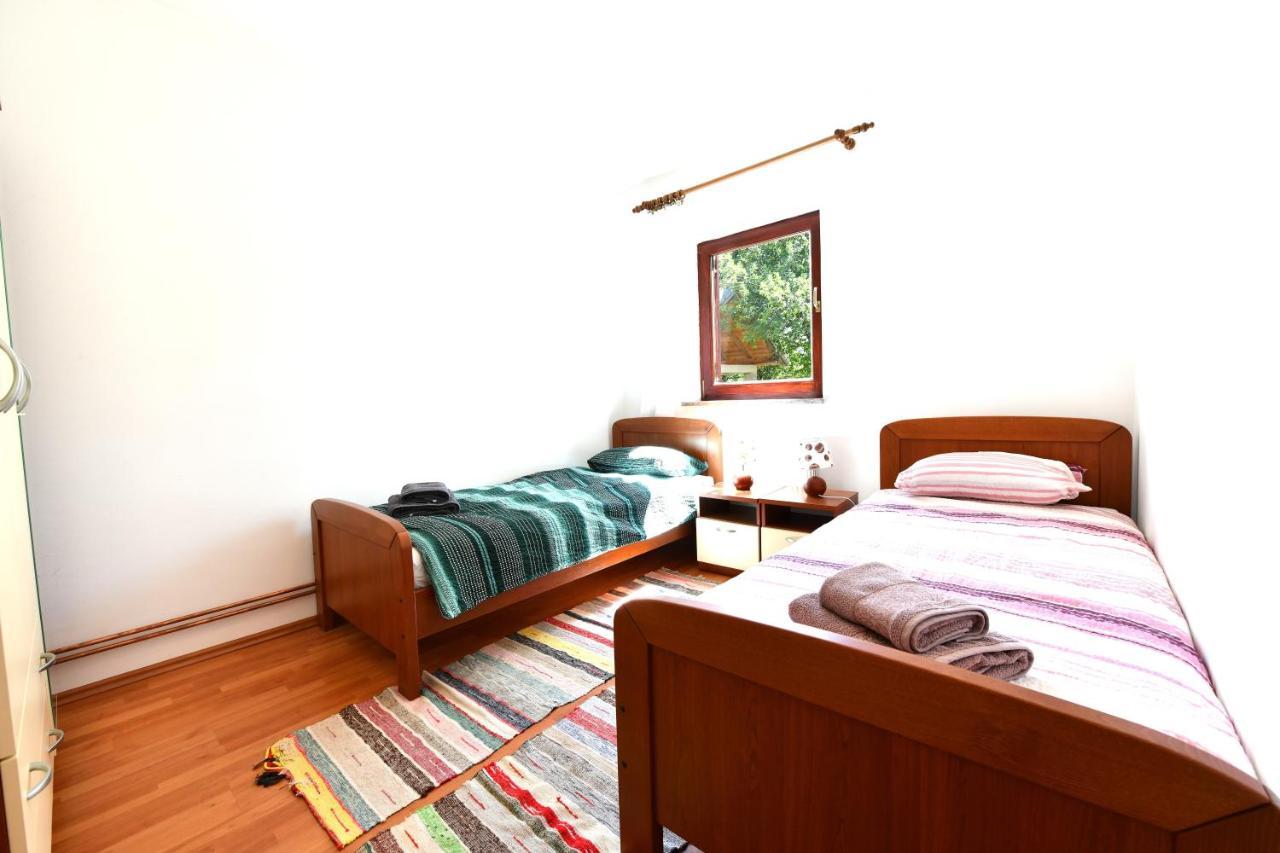 Holiday Home Matan Saborsko Zewnętrze zdjęcie