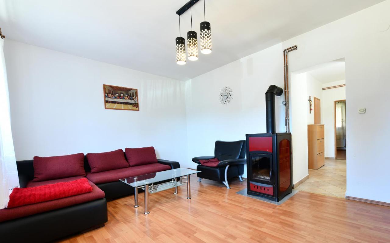 Holiday Home Matan Saborsko Zewnętrze zdjęcie
