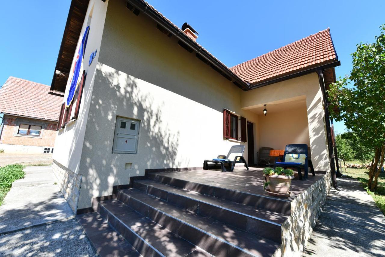 Holiday Home Matan Saborsko Zewnętrze zdjęcie
